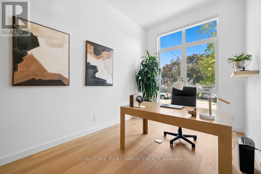 












264 JOICEY BOULEVARD

,
Toronto,




Ontario
M5M2V7

