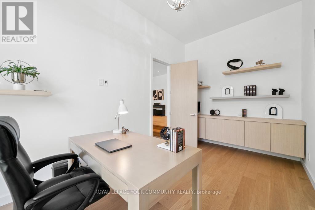 












264 JOICEY BOULEVARD

,
Toronto,




Ontario
M5M2V7

