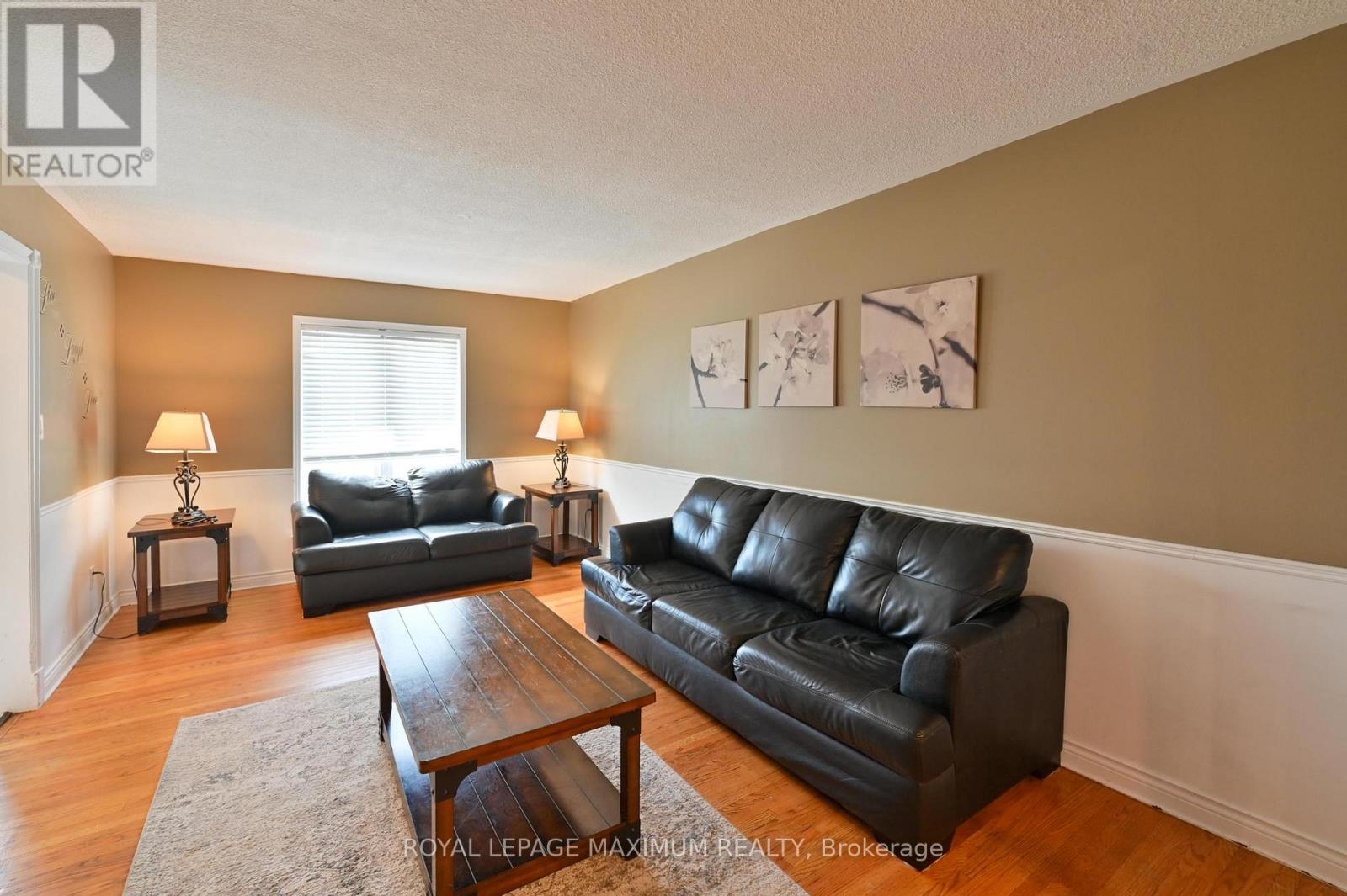 












64 GLENMORE CRESCENT

,
Brampton,




Ontario
L6S1H8

