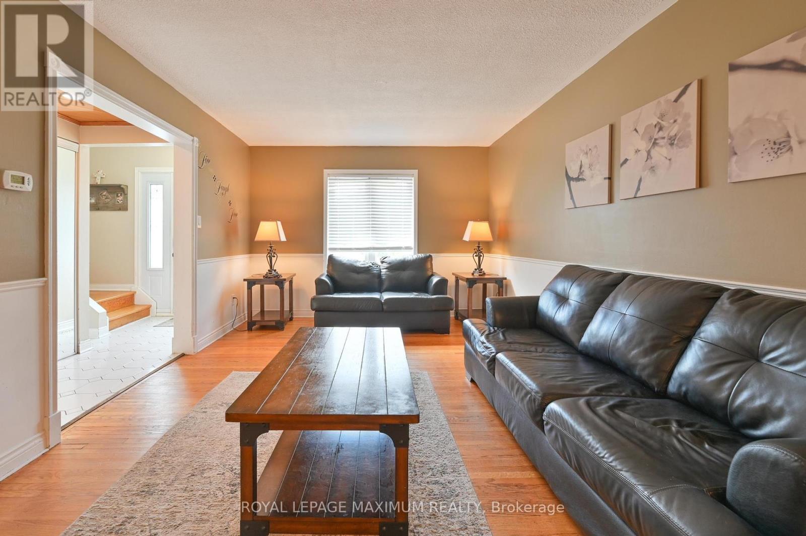 












64 GLENMORE CRESCENT

,
Brampton,




Ontario
L6S1H8

