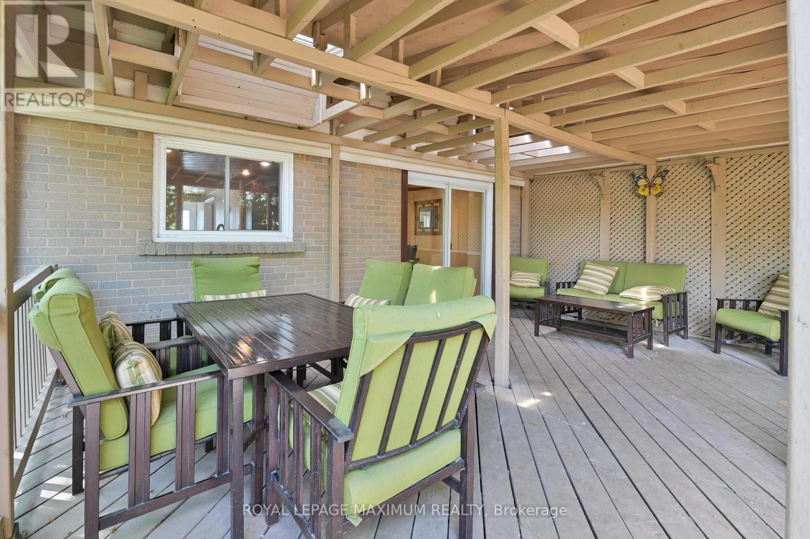 












64 GLENMORE CRESCENT

,
Brampton,




Ontario
L6S1H8

