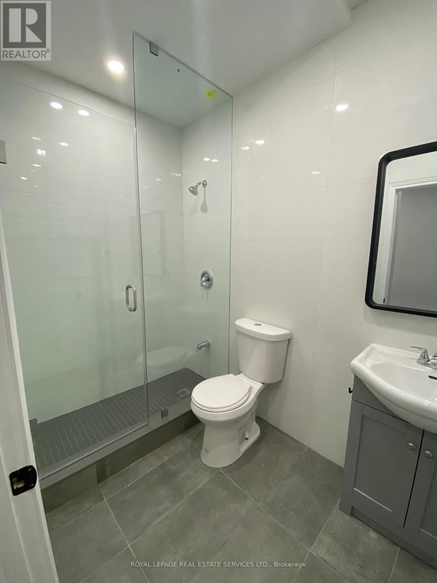 












238 QUEEN STREET S

,
Mississauga,




Ontario
L5M1L5

