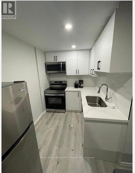 












238 QUEEN STREET S

,
Mississauga,




Ontario
L5M1L5

