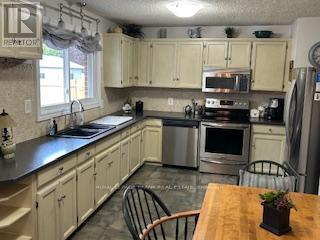 












654 MYSTIC CRESCENT

,
Selwyn,




Ontario
K0L1T0

