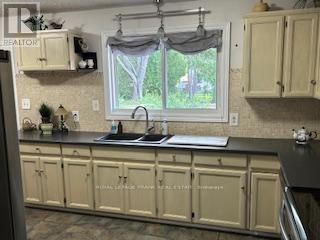 












654 MYSTIC CRESCENT

,
Selwyn,




Ontario
K0L1T0

