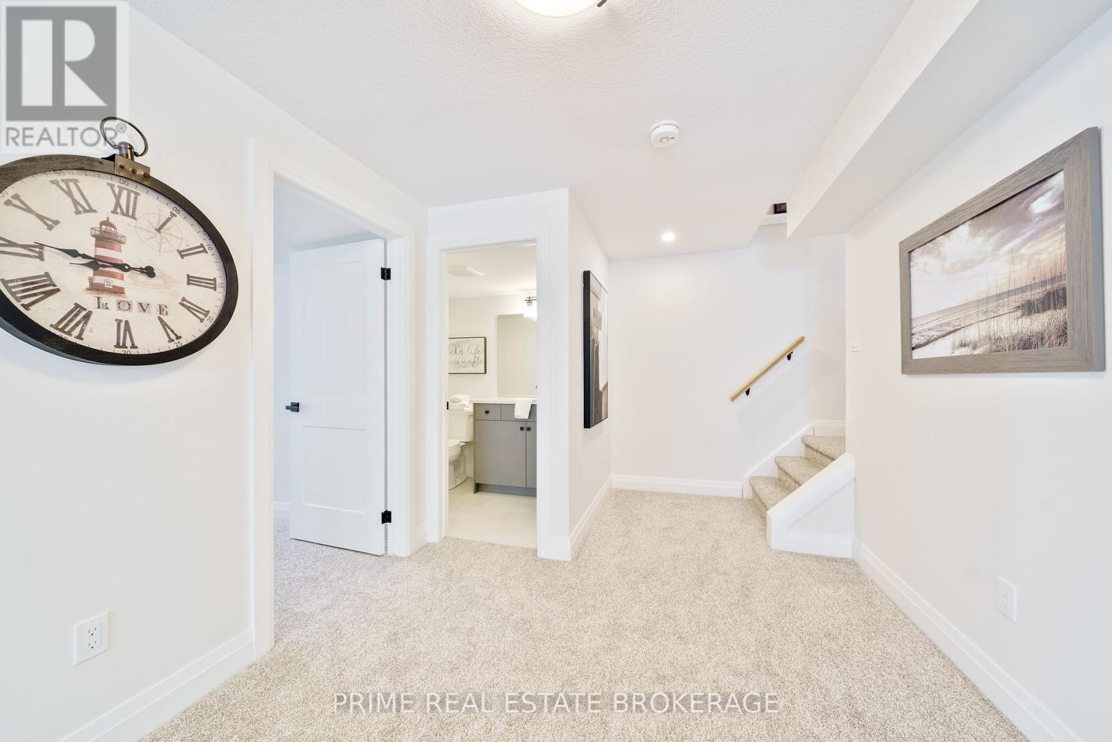 












4 - 62 COMPASS TRAIL

,
Central Elgin,







Ontario
N5L0B4

