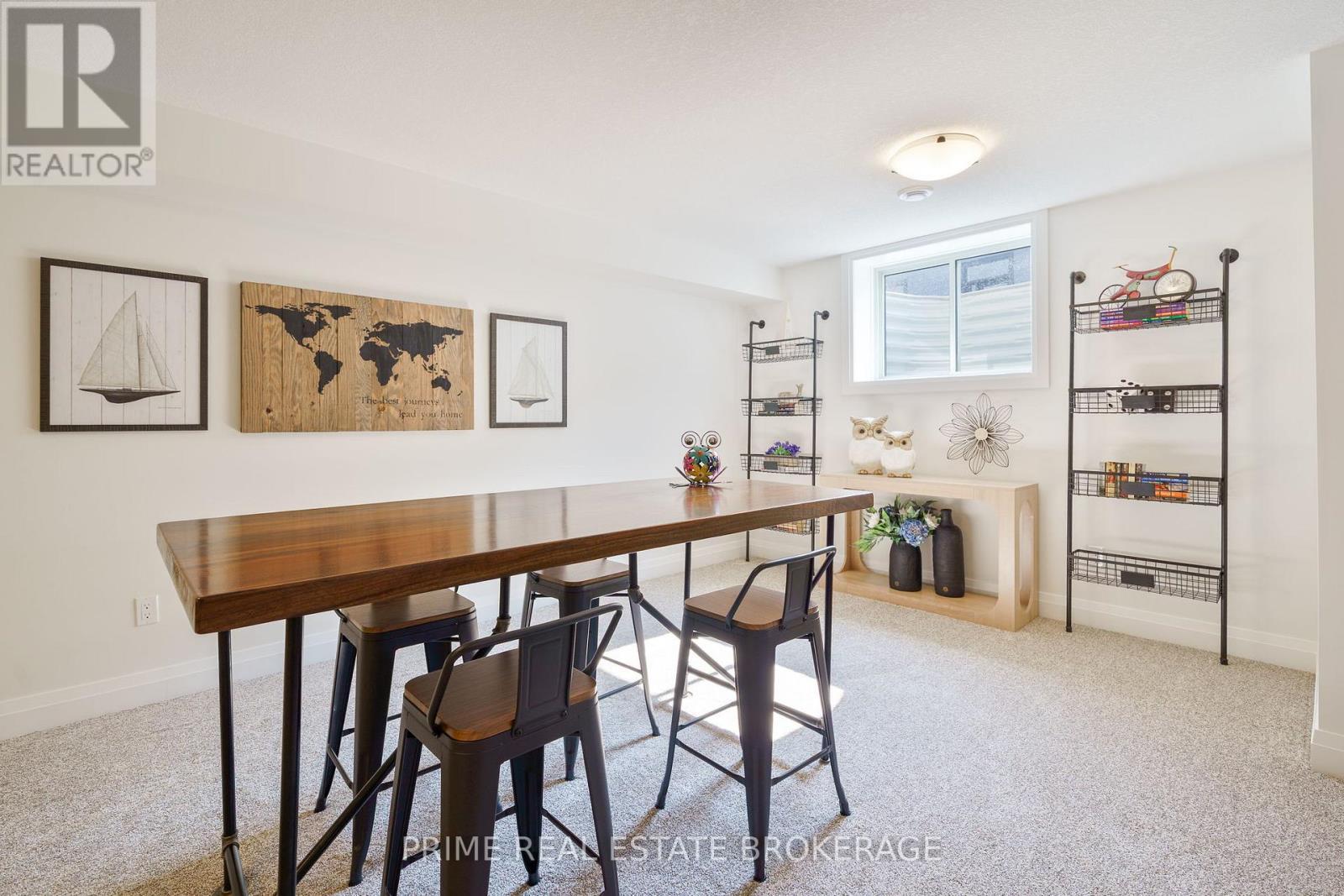 












4 - 62 COMPASS TRAIL

,
Central Elgin,







Ontario
N5L0B4

