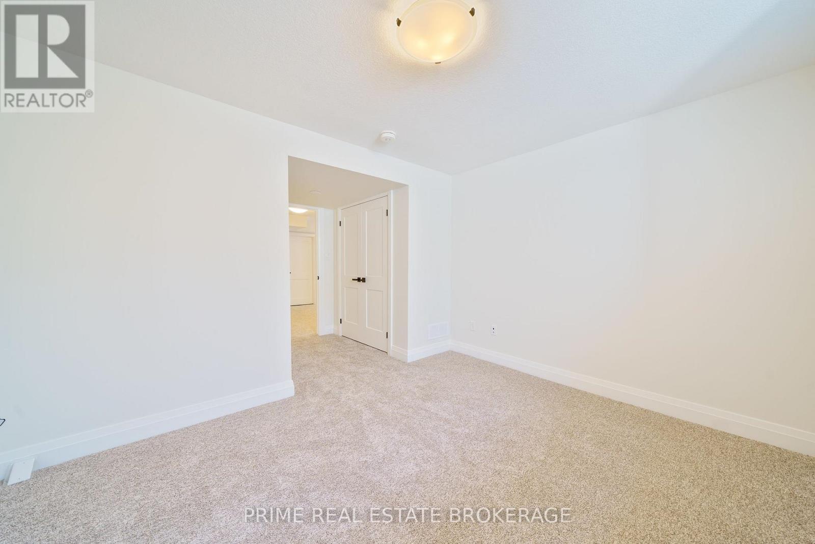 












4 - 62 COMPASS TRAIL

,
Central Elgin,







Ontario
N5L0B4

