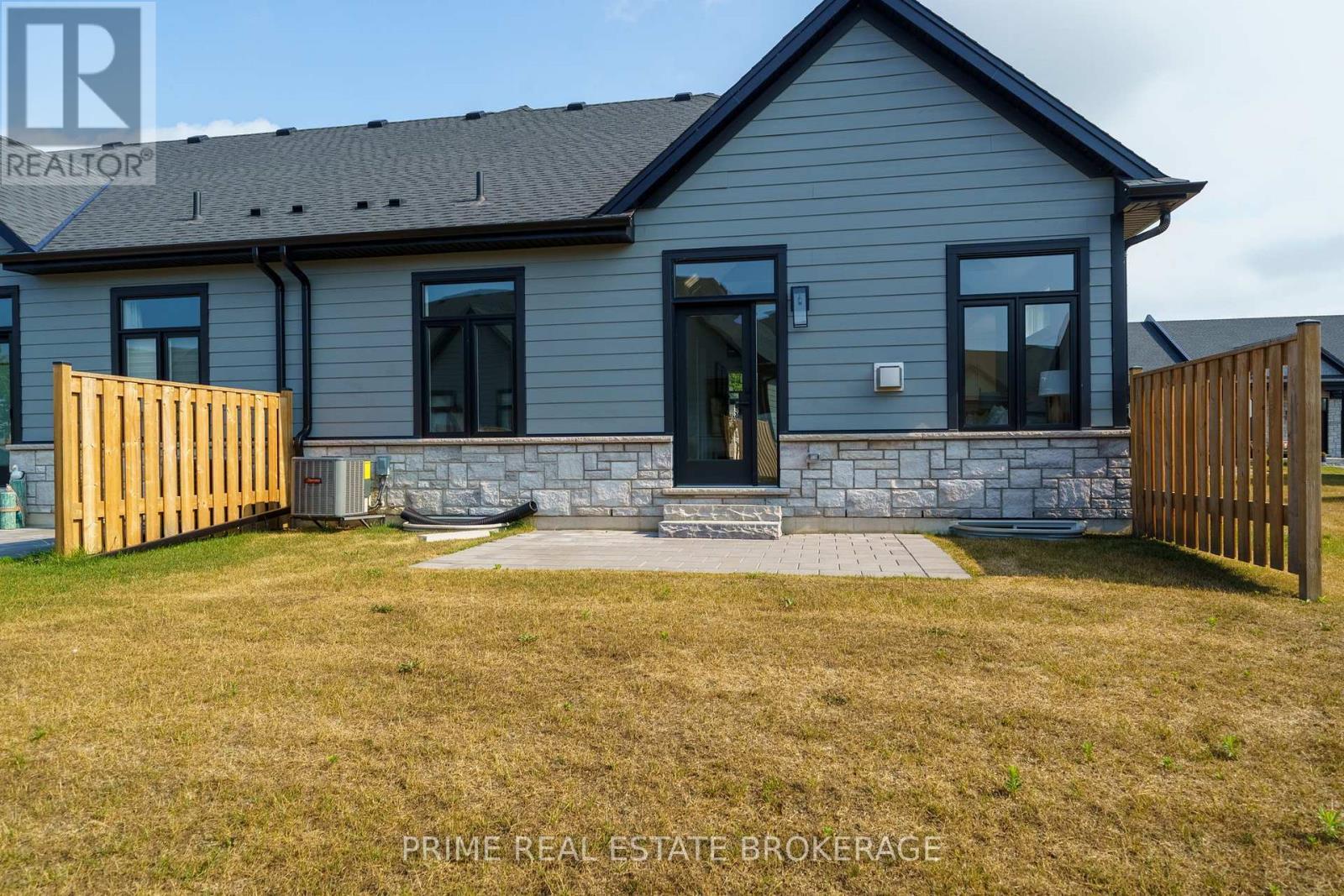 












4 - 62 COMPASS TRAIL

,
Central Elgin,







Ontario
N5L0B4

