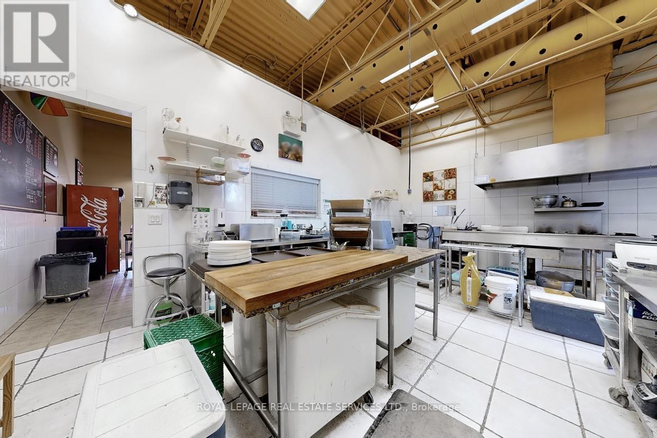 












1026 SPEERS ROAD

,
Oakville,




Ontario
L6L2X4

