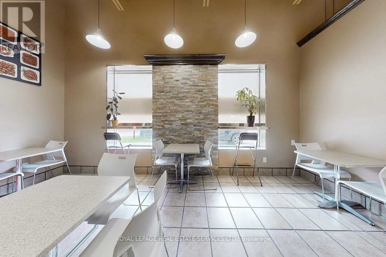 












1026 SPEERS ROAD

,
Oakville,




Ontario
L6L2X4

