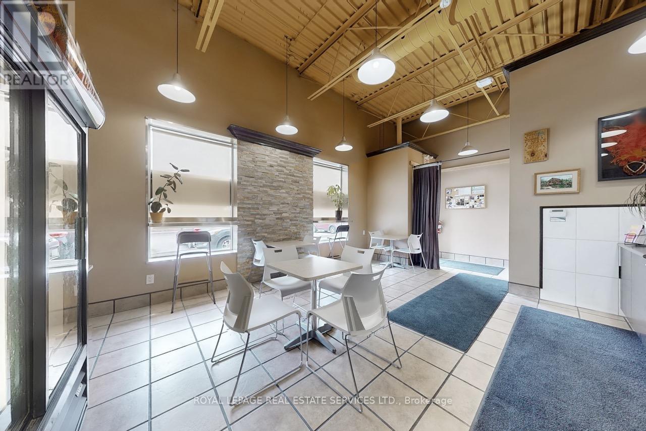 












1026 SPEERS ROAD

,
Oakville,




Ontario
L6L2X4

