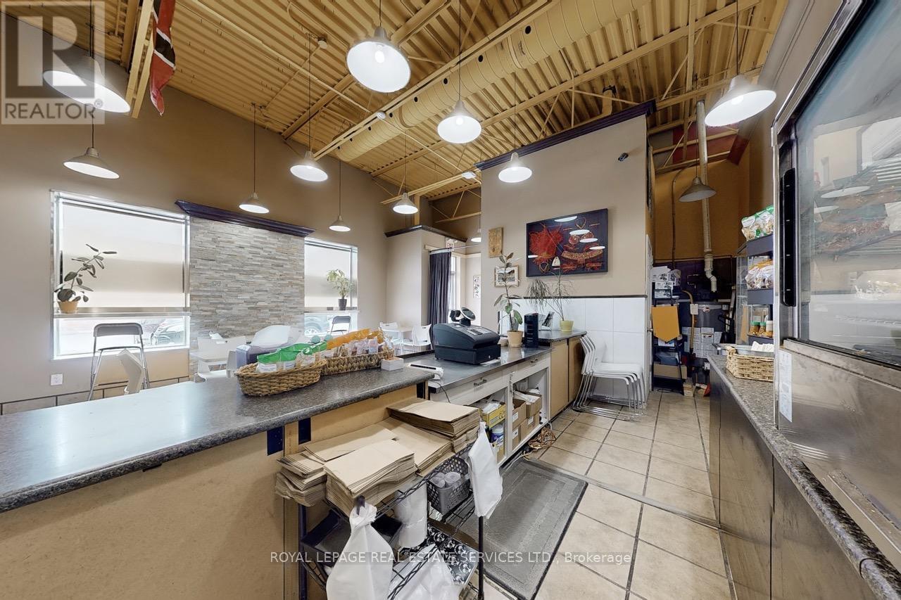












1026 SPEERS ROAD

,
Oakville,




Ontario
L6L2X4

