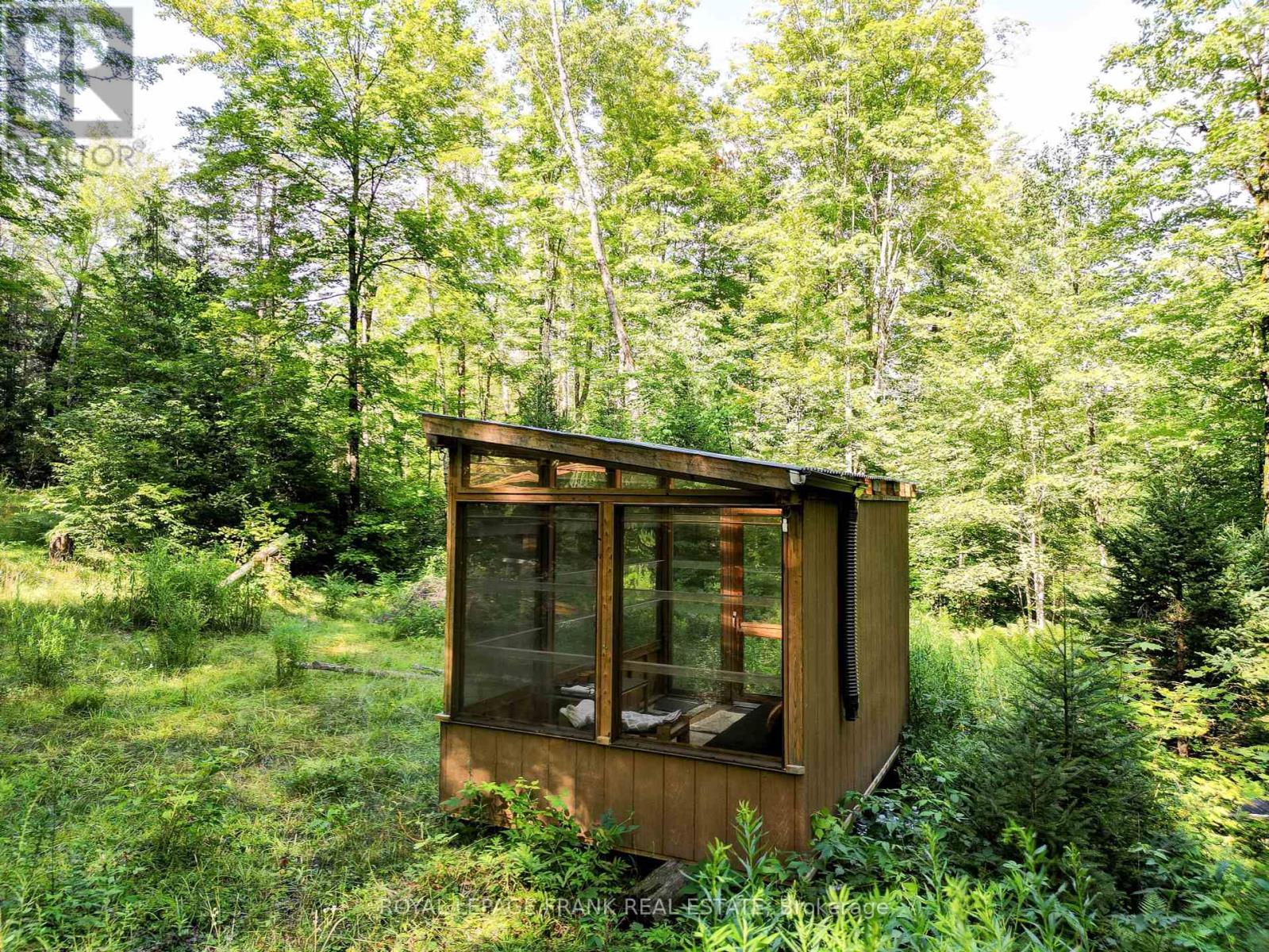 












843 LASSWADE ROAD

,
North Kawartha,







Ontario
K0L1A0

