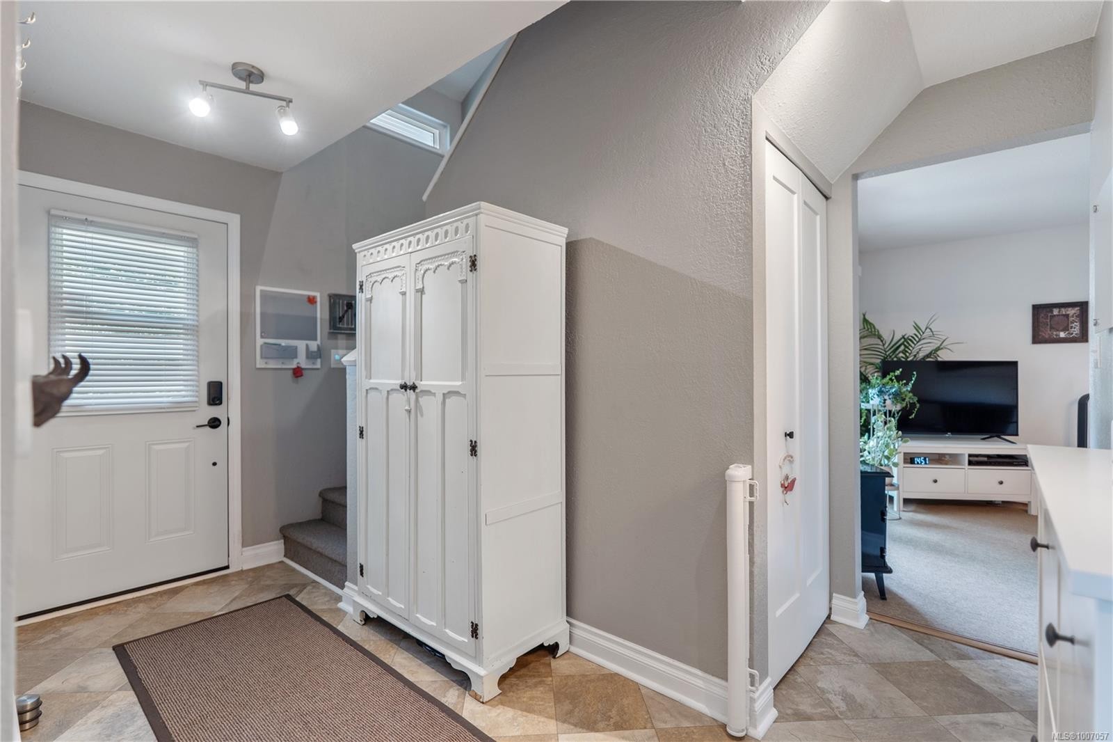 









1506


Admirals

Rd, 48,
View Royal,




BC
V9A 7B1

