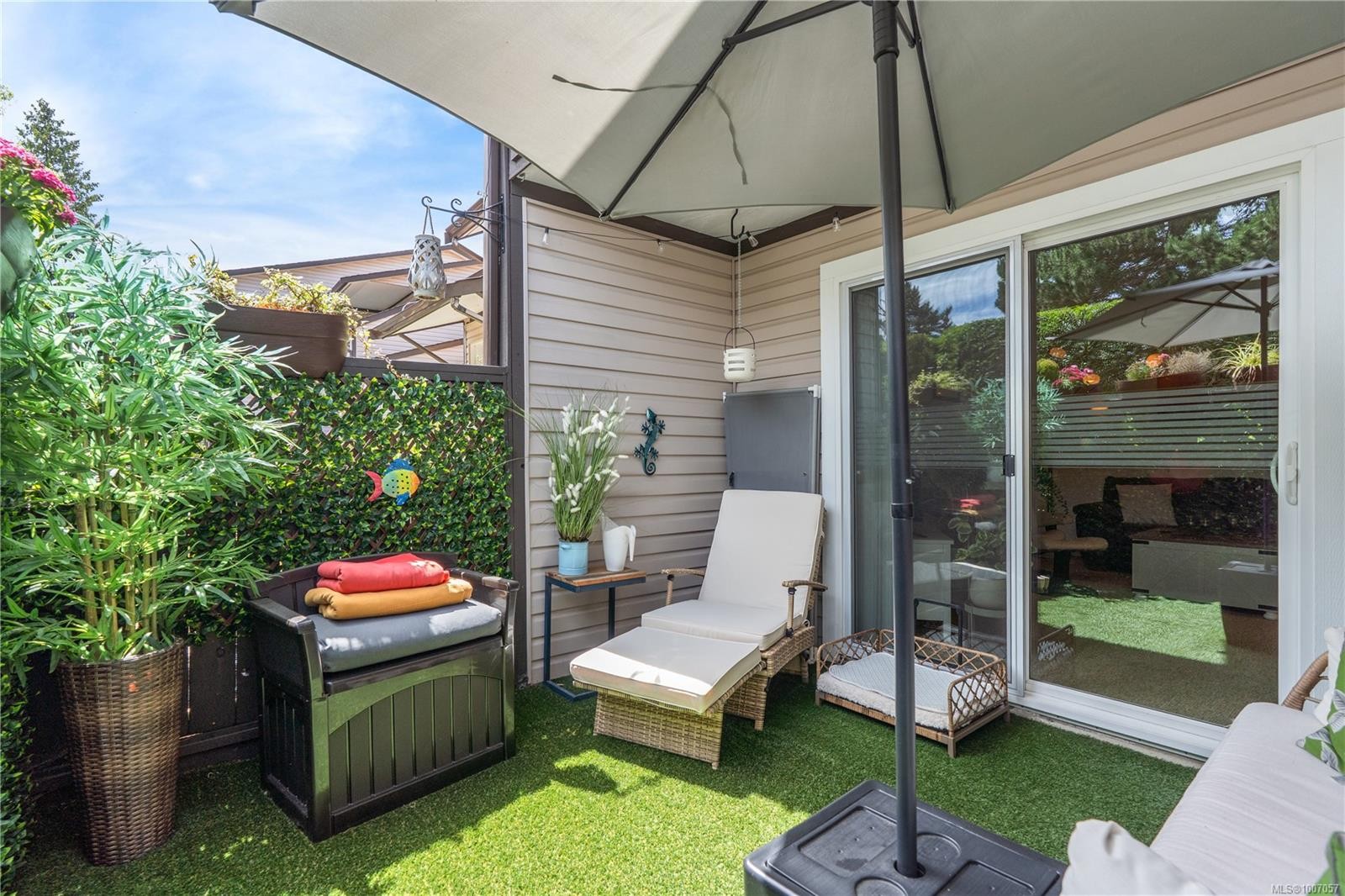 









1506


Admirals

Rd, 48,
View Royal,




BC
V9A 7B1

