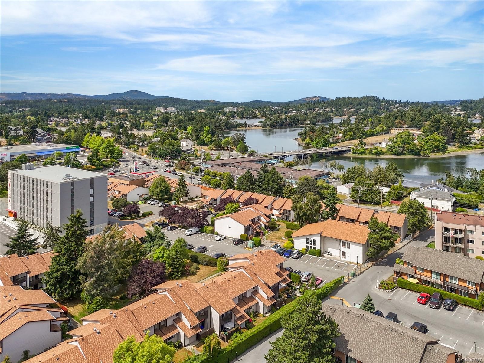 









1506


Admirals

Rd, 48,
View Royal,




BC
V9A 7B1

