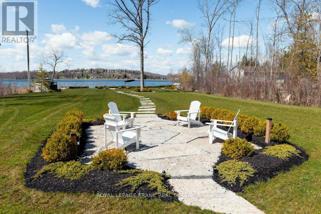 












334 SANDY BAY ROAD

,
Alnwick/Haldimand,




Ontario
K0L1Y0

