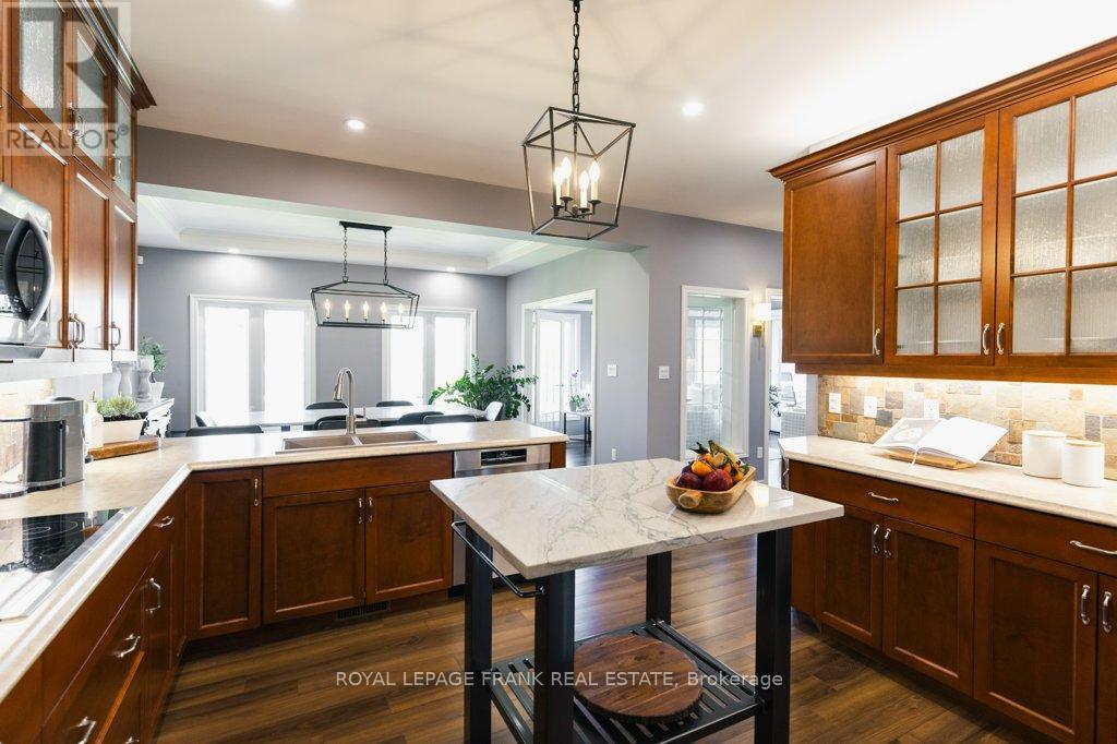 












334 SANDY BAY ROAD

,
Alnwick/Haldimand,




Ontario
K0L1Y0

