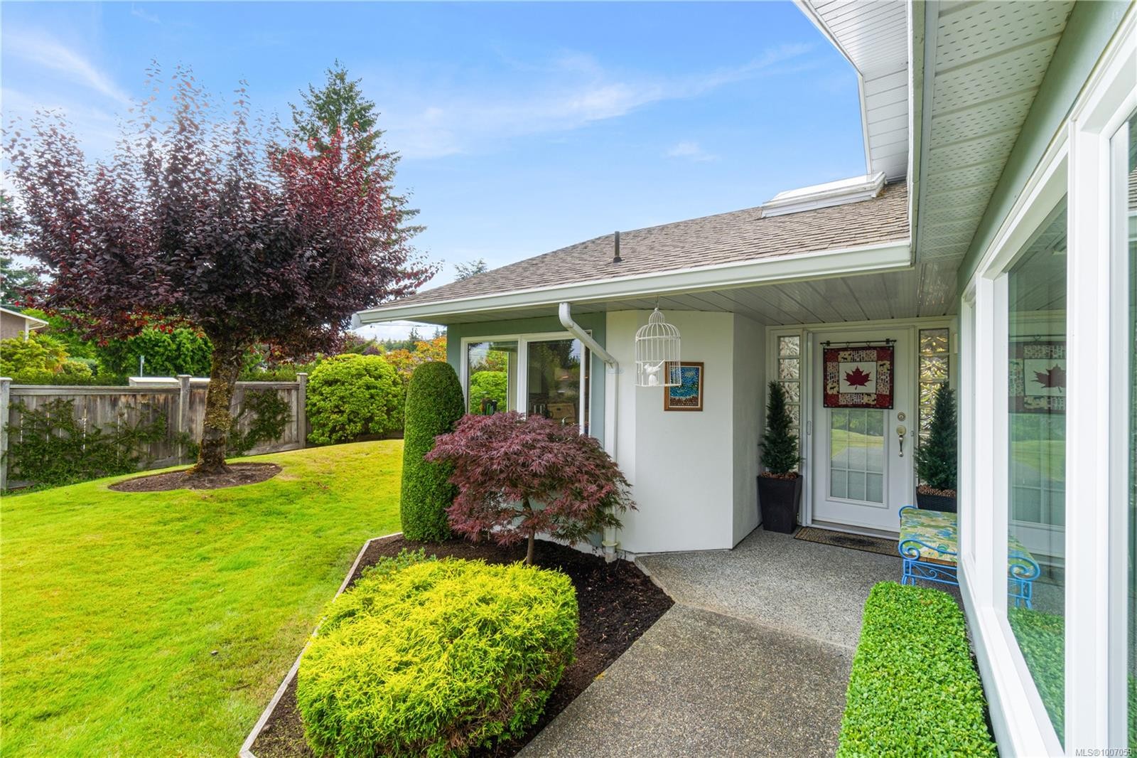 









639


Arbutus

St, 1,
Qualicum Beach,




BC
V9K 1P4

