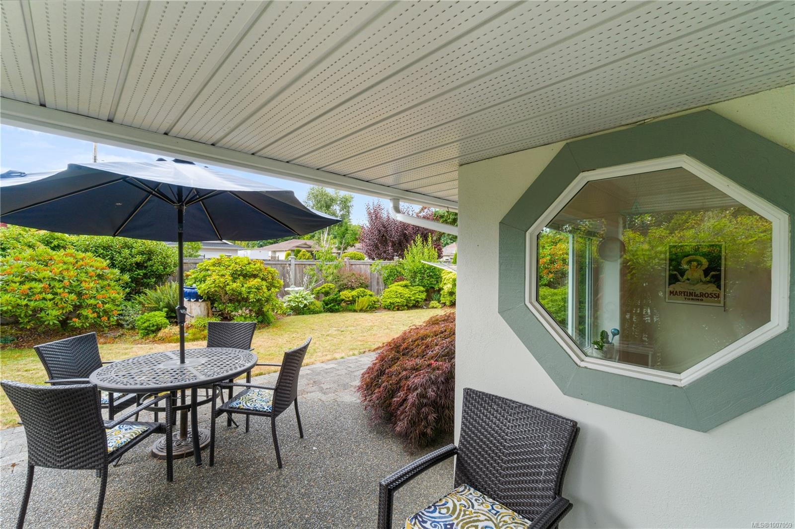









639


Arbutus

St, 1,
Qualicum Beach,




BC
V9K 1P4

