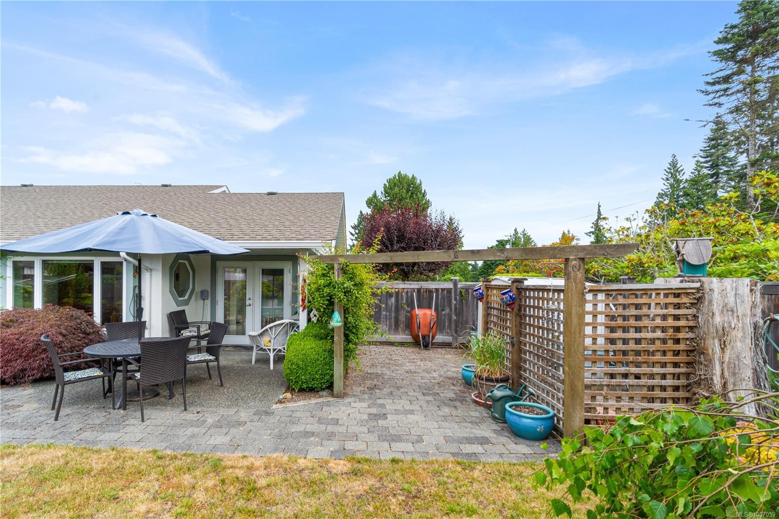 









639


Arbutus

St, 1,
Qualicum Beach,




BC
V9K 1P4

