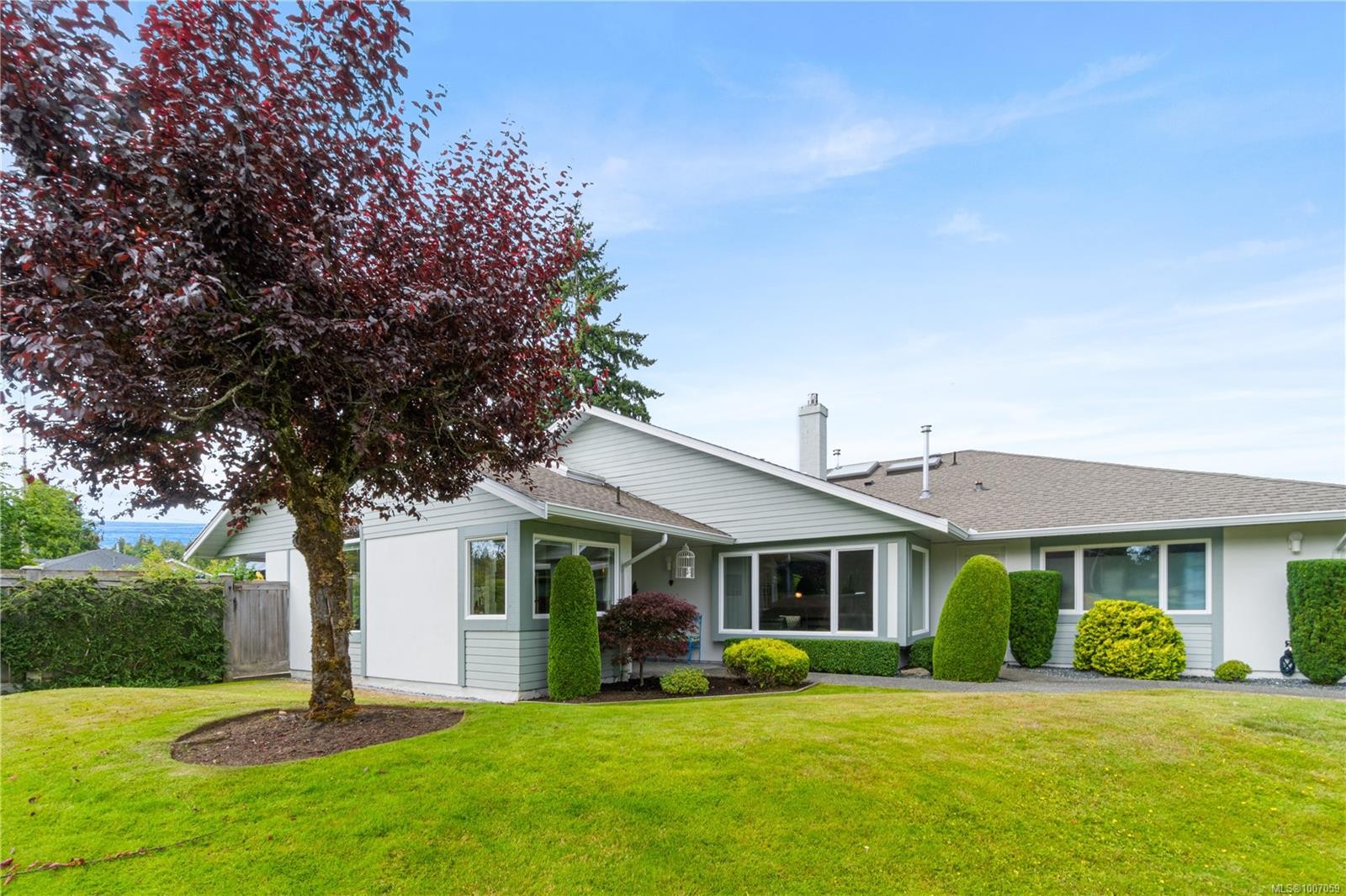 









639


Arbutus

St, 1,
Qualicum Beach,




BC
V9K 1P4

