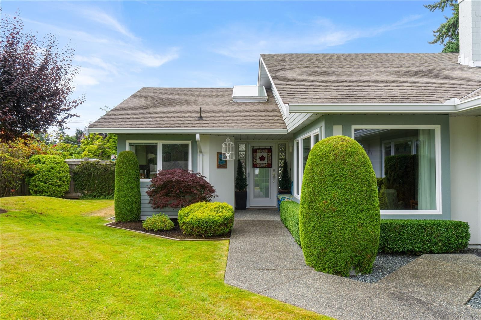 









639


Arbutus

St, 1,
Qualicum Beach,




BC
V9K 1P4

