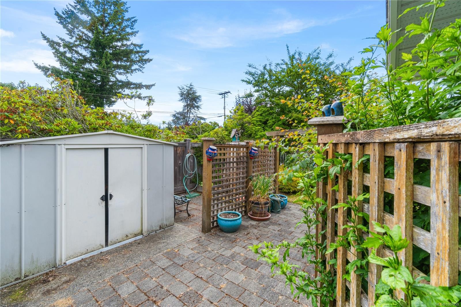 









639


Arbutus

St, 1,
Qualicum Beach,




BC
V9K 1P4

