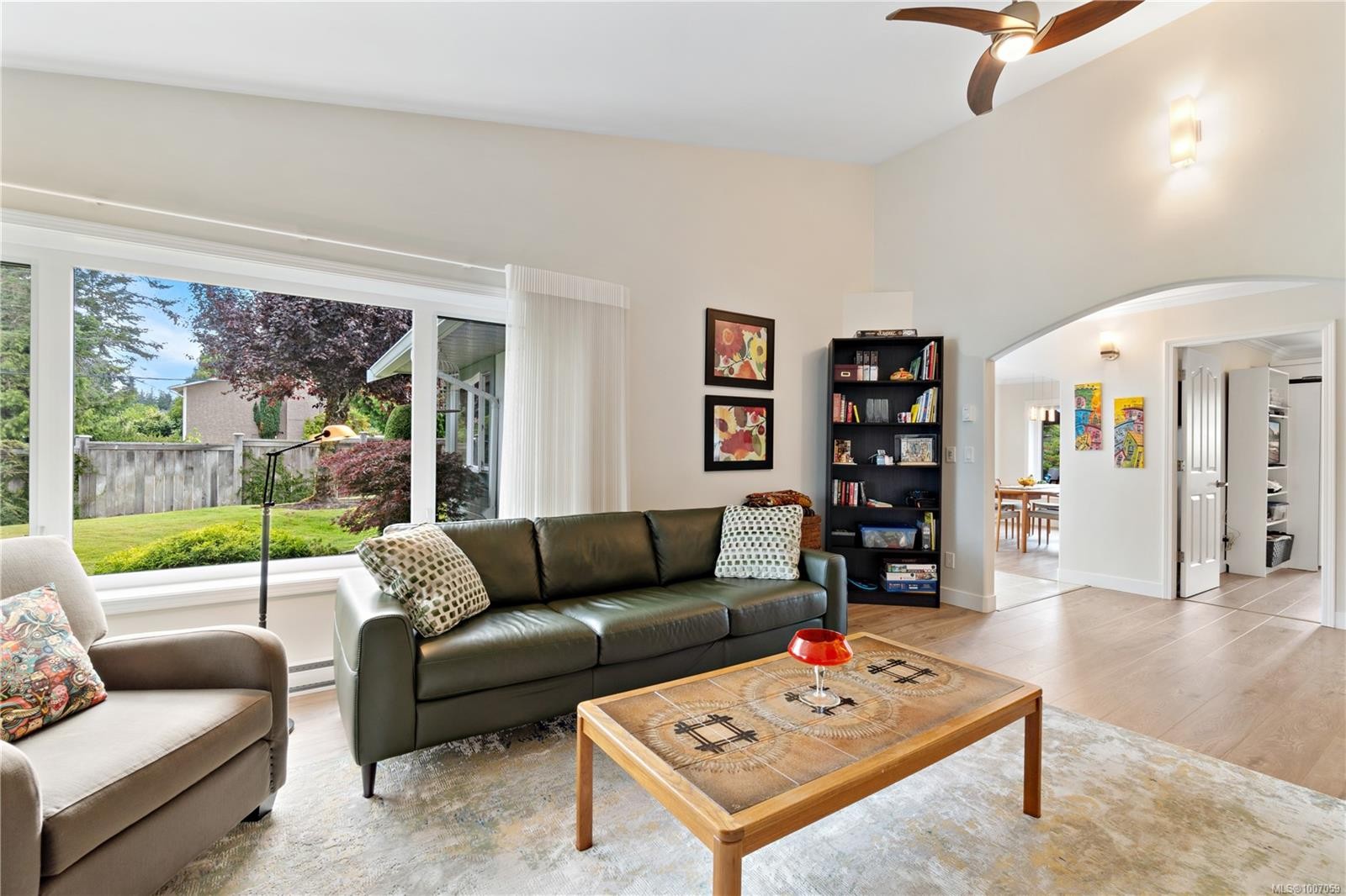 









639


Arbutus

St, 1,
Qualicum Beach,




BC
V9K 1P4

