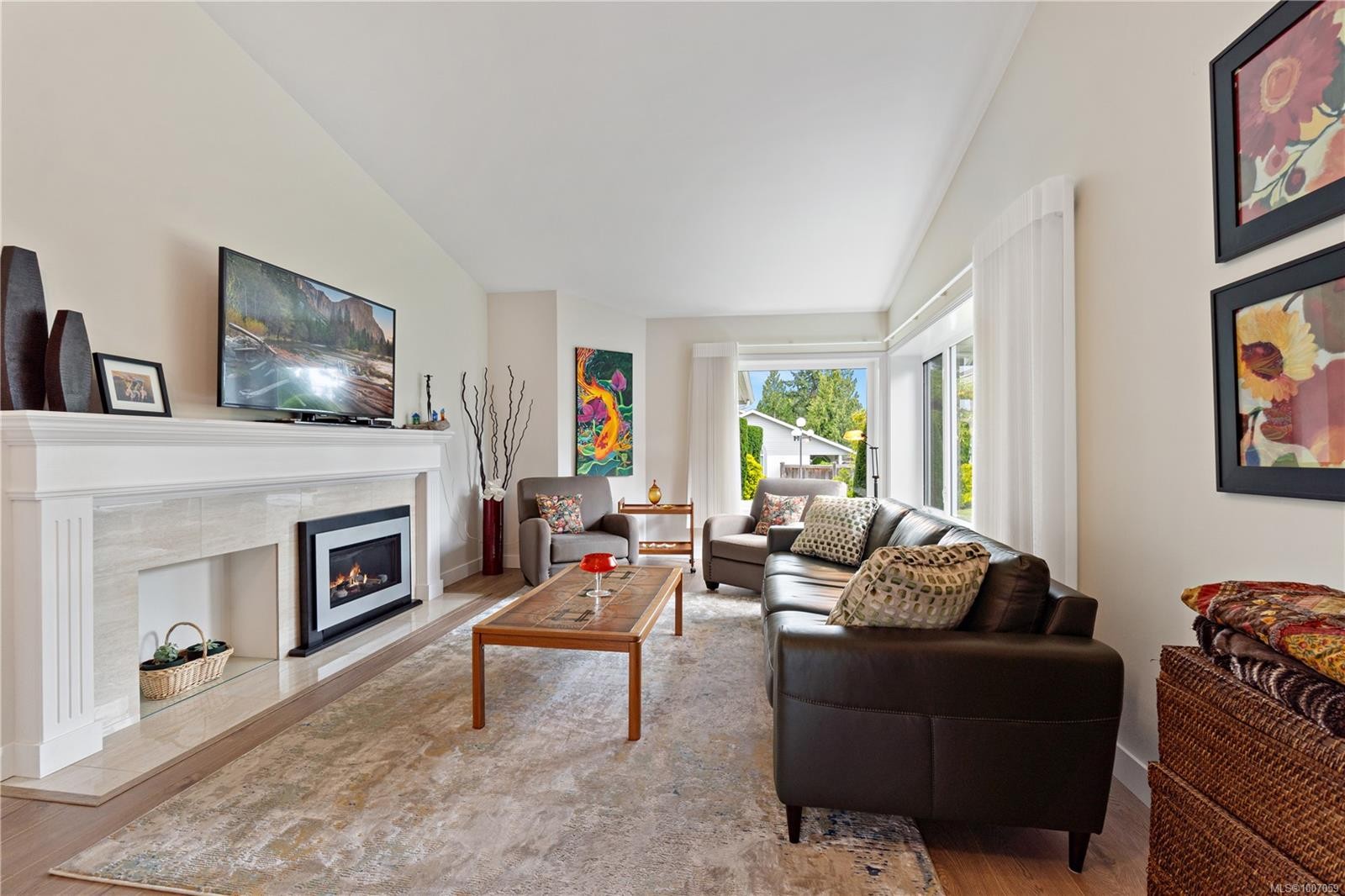 









639


Arbutus

St, 1,
Qualicum Beach,




BC
V9K 1P4

