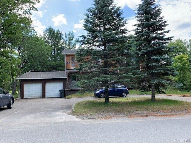 









16

 - 18


Rue Charlebois

,
Saint-Lin/Laurentides,




QC
J5M1T1

