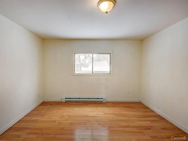 









16

 - 18


Rue Charlebois

,
Saint-Lin/Laurentides,




QC
J5M1T1

