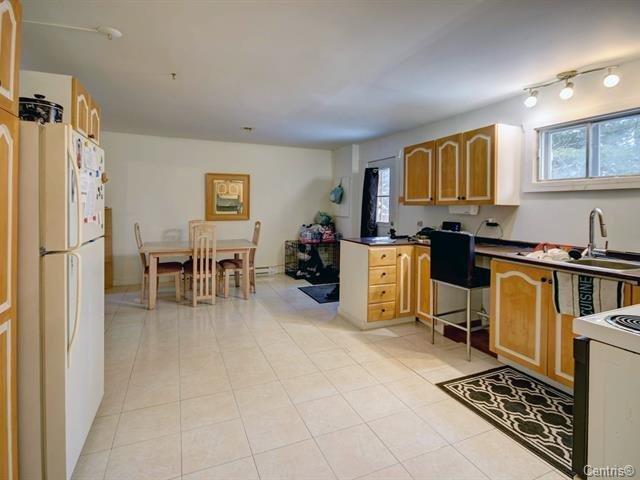 









16

 - 18


Rue Charlebois

,
Saint-Lin/Laurentides,




QC
J5M1T1

