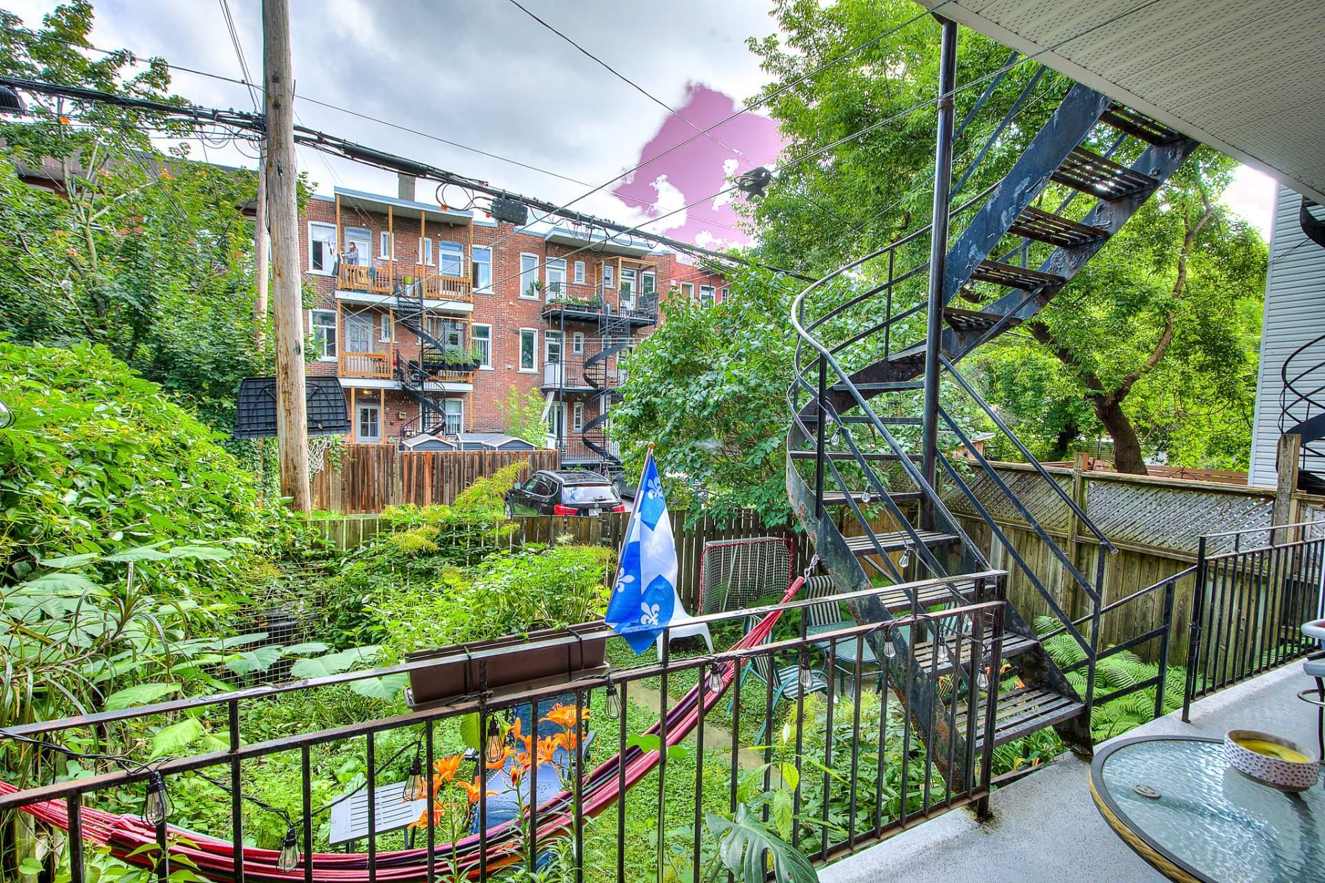 









5745

 - 5747A


Rue de Bordeaux

,
Montréal (Rosemont/La Petite-Patrie),




QC
H2G2R2

