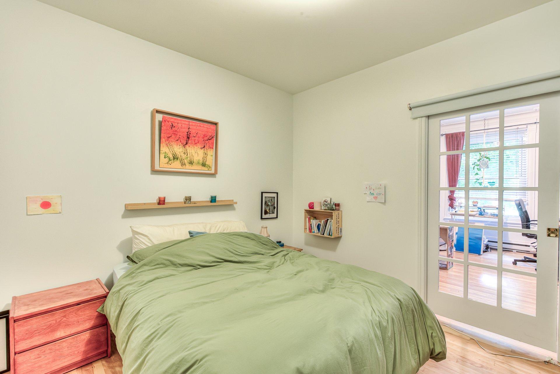 









5745

 - 5747A


Rue de Bordeaux

,
Montréal (Rosemont/La Petite-Patrie),




QC
H2G2R2

