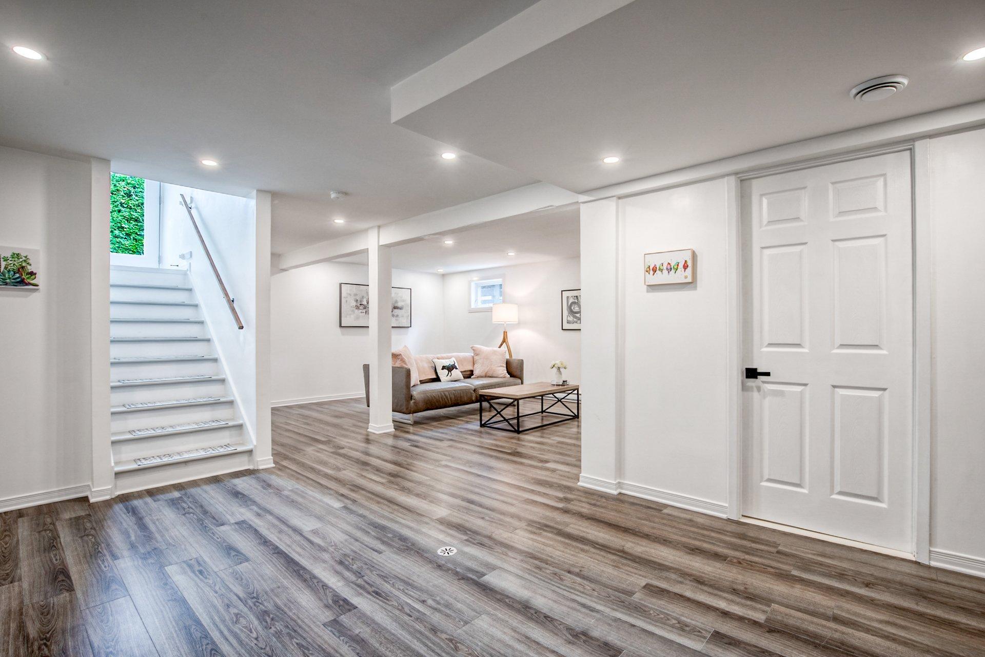









836


Rue F.-X.-Garneau

,
Sainte-Julie,




QC
J3E1N6

