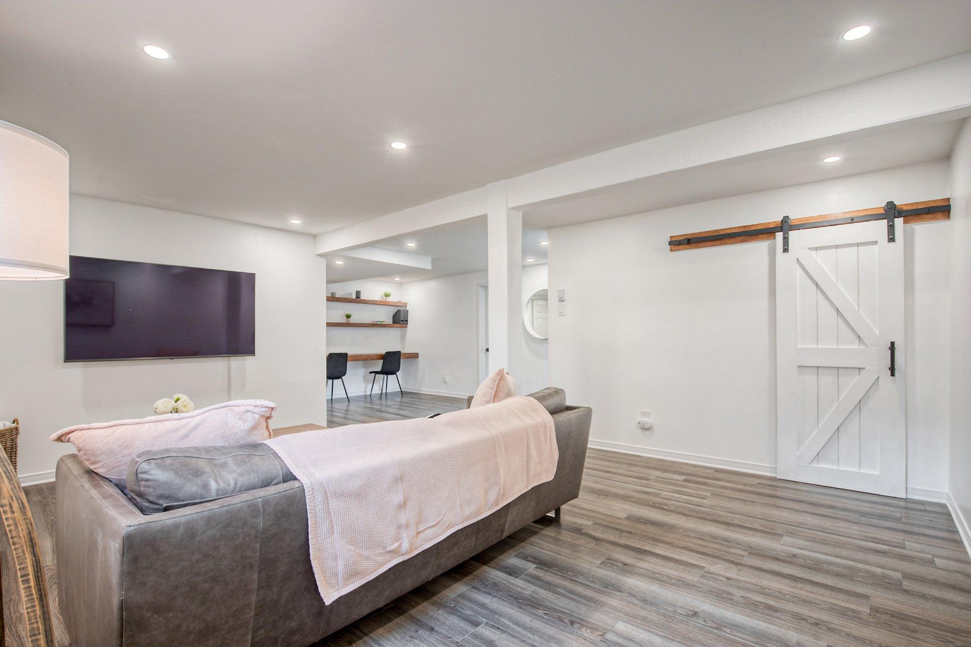 









836


Rue F.-X.-Garneau

,
Sainte-Julie,




QC
J3E1N6

