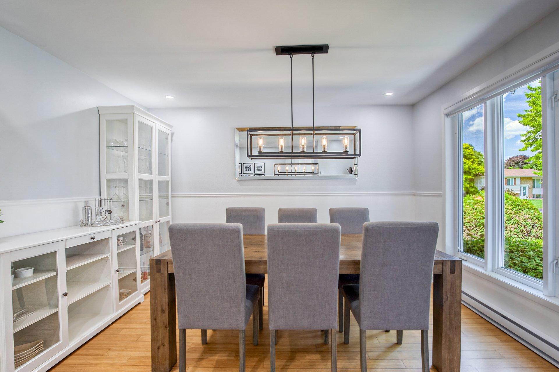 









836


Rue F.-X.-Garneau

,
Sainte-Julie,




QC
J3E1N6

