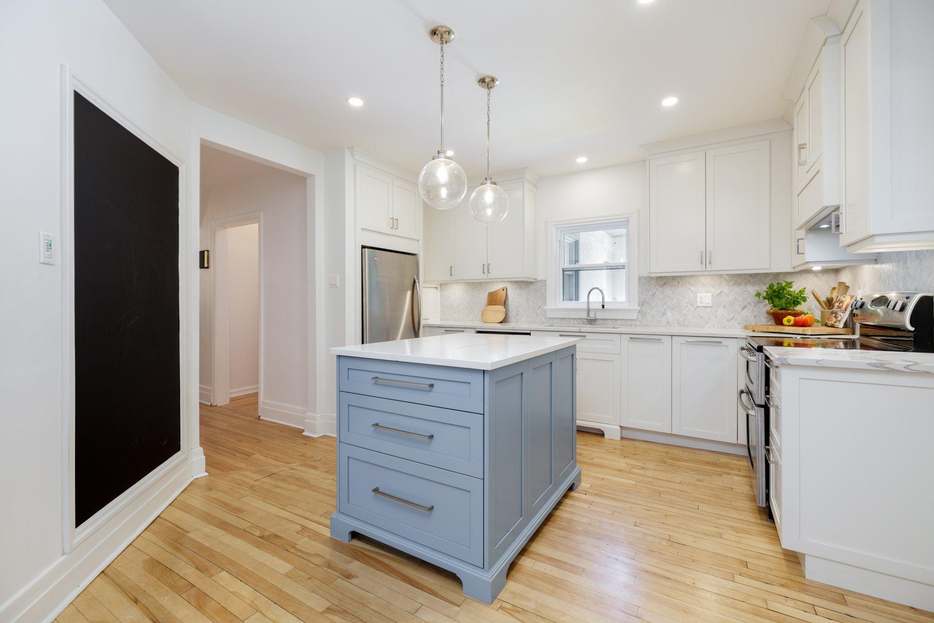 









29


Av. Brunet

,
Pointe-Claire,




QC
H9S4T4

