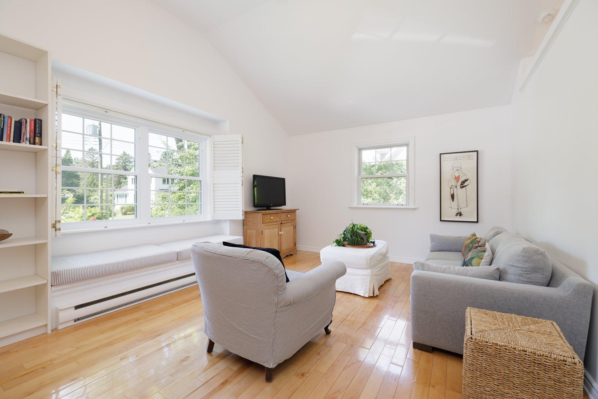 









29


Av. Brunet

,
Pointe-Claire,




QC
H9S4T4

