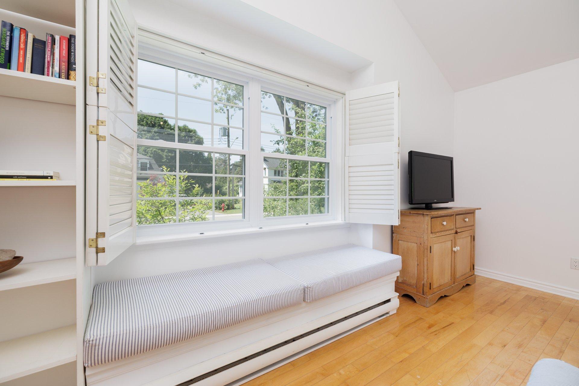 









29


Av. Brunet

,
Pointe-Claire,




QC
H9S4T4

