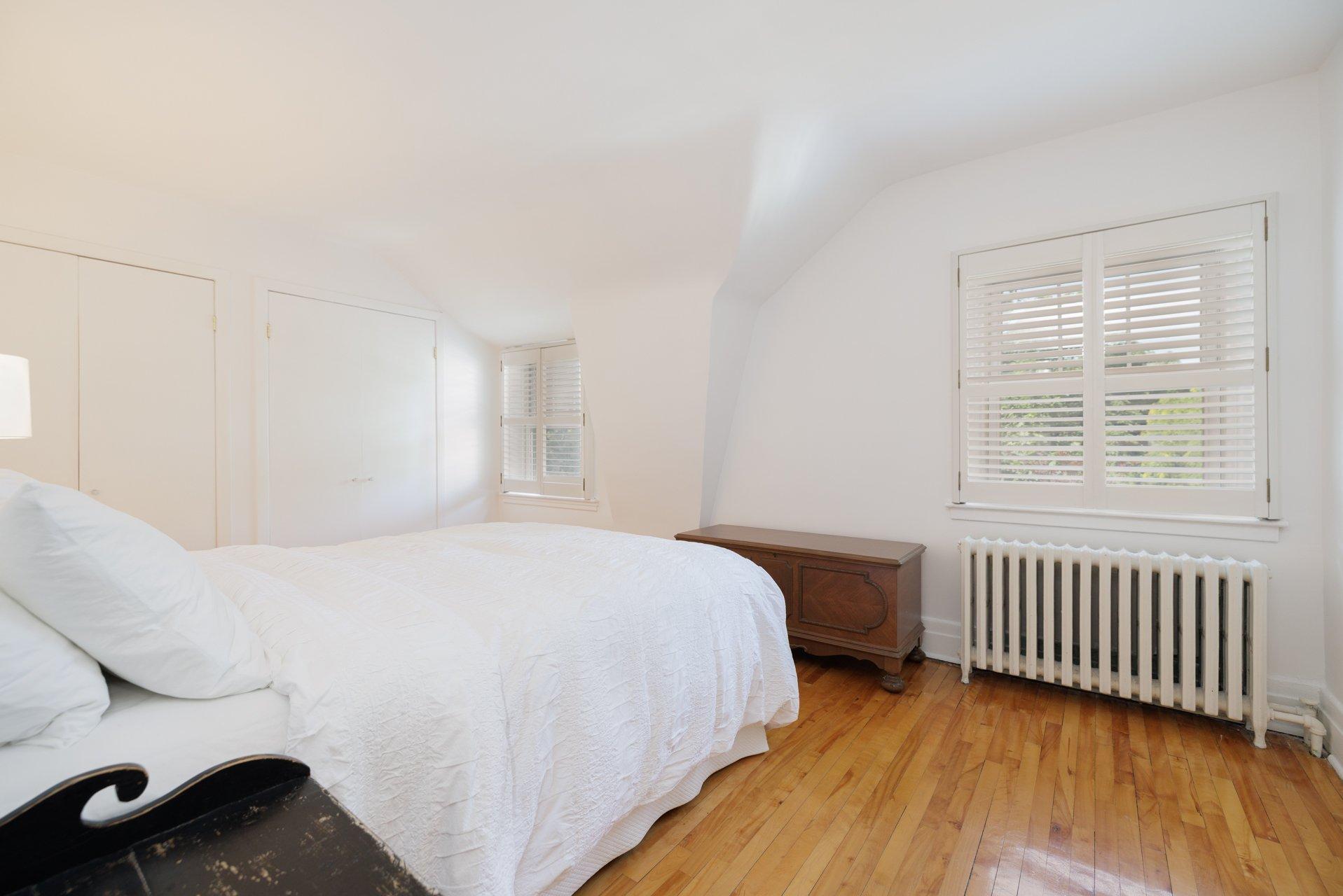 









29


Av. Brunet

,
Pointe-Claire,




QC
H9S4T4

