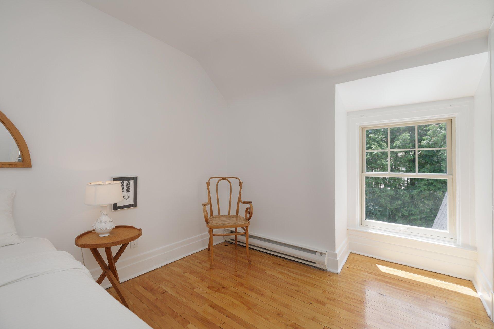 









29


Av. Brunet

,
Pointe-Claire,




QC
H9S4T4

