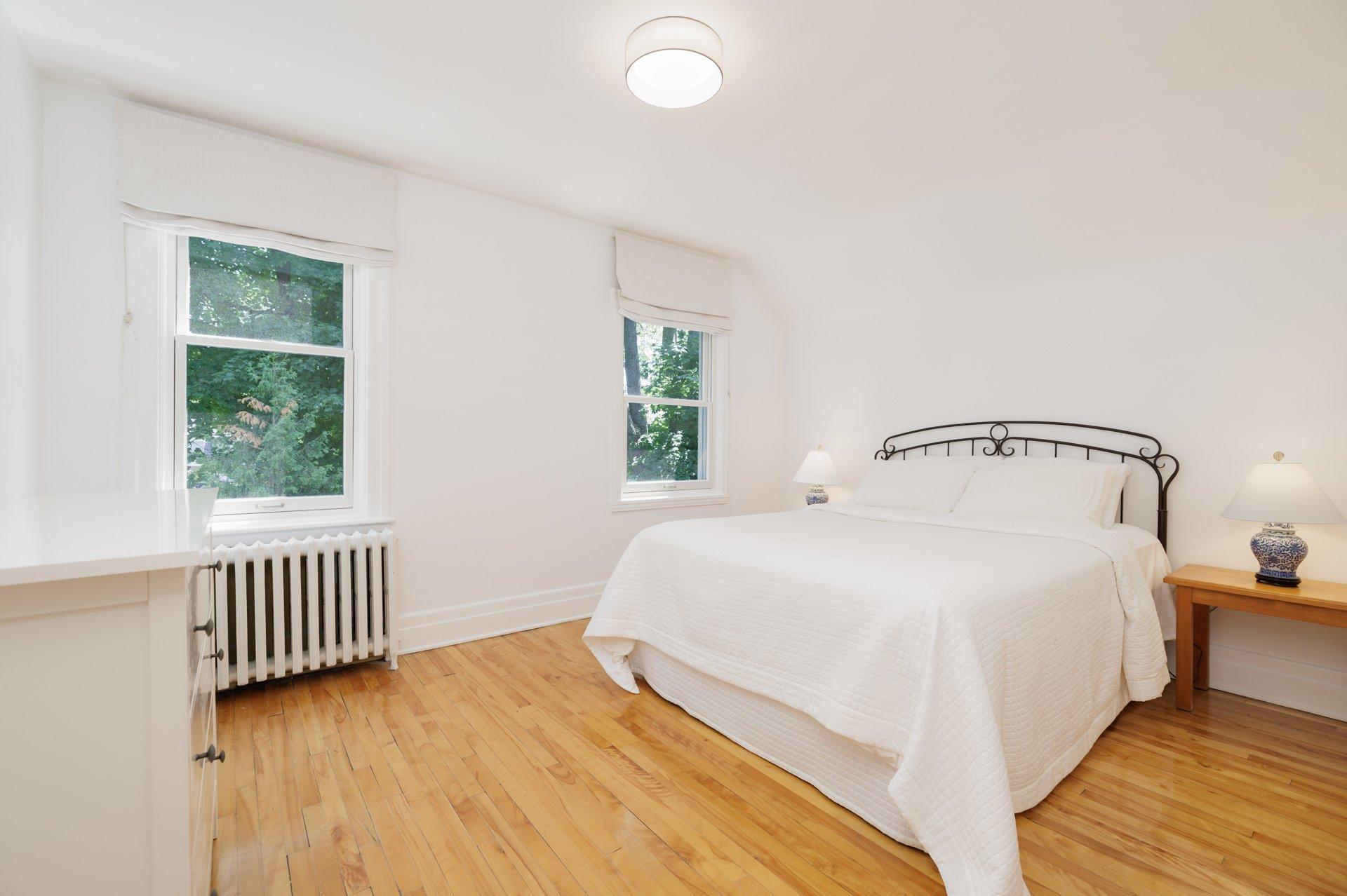 









29


Av. Brunet

,
Pointe-Claire,




QC
H9S4T4

