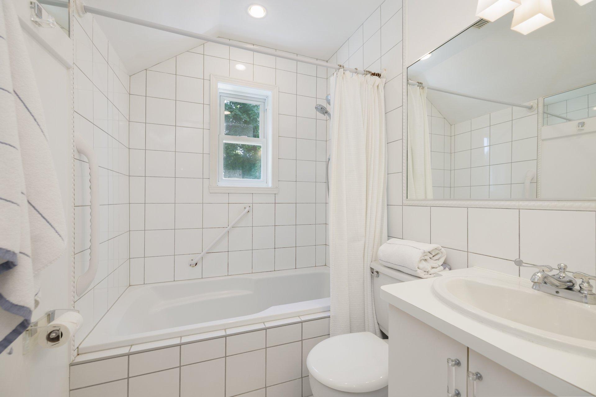 









29


Av. Brunet

,
Pointe-Claire,




QC
H9S4T4

