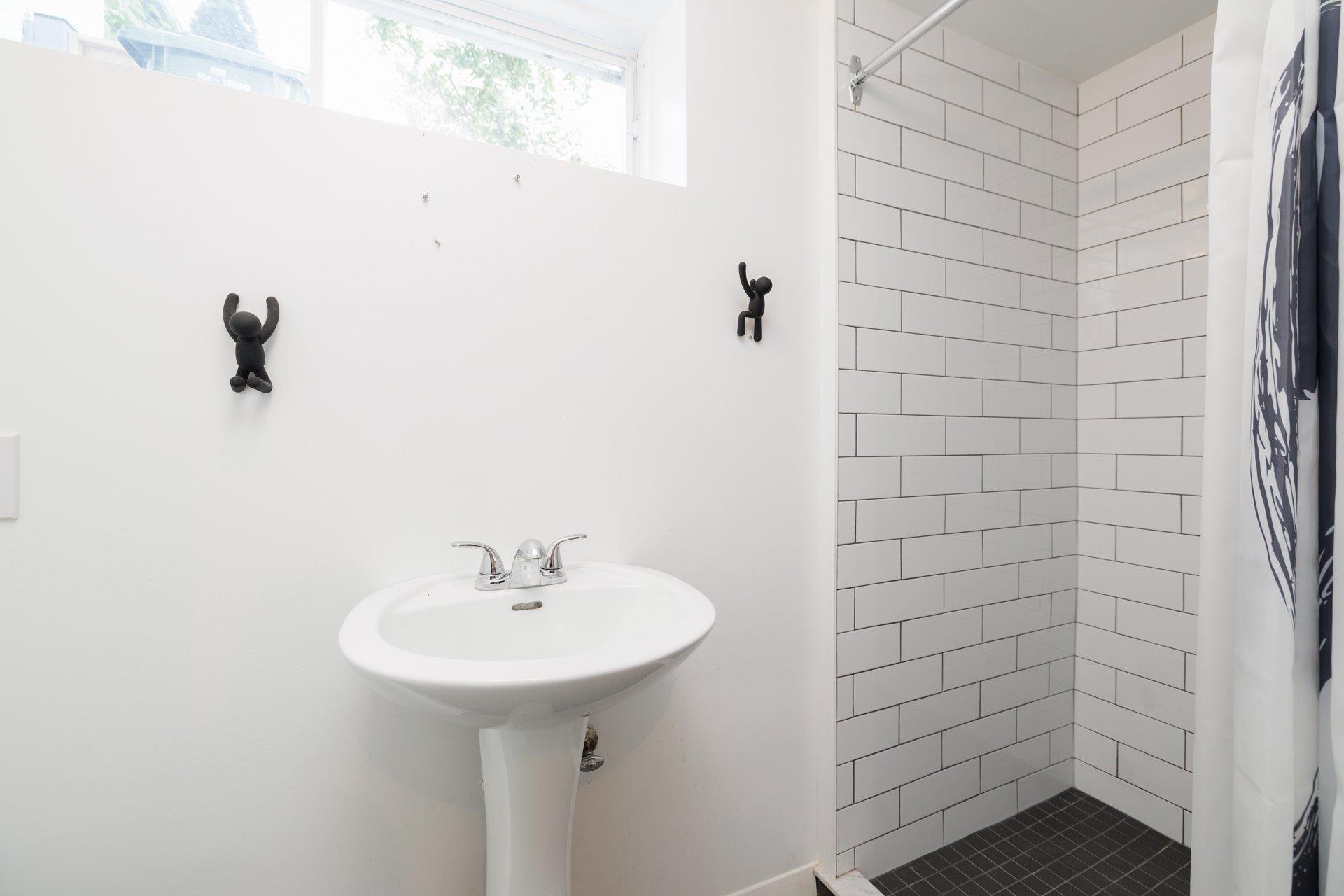 









29


Av. Brunet

,
Pointe-Claire,




QC
H9S4T4

