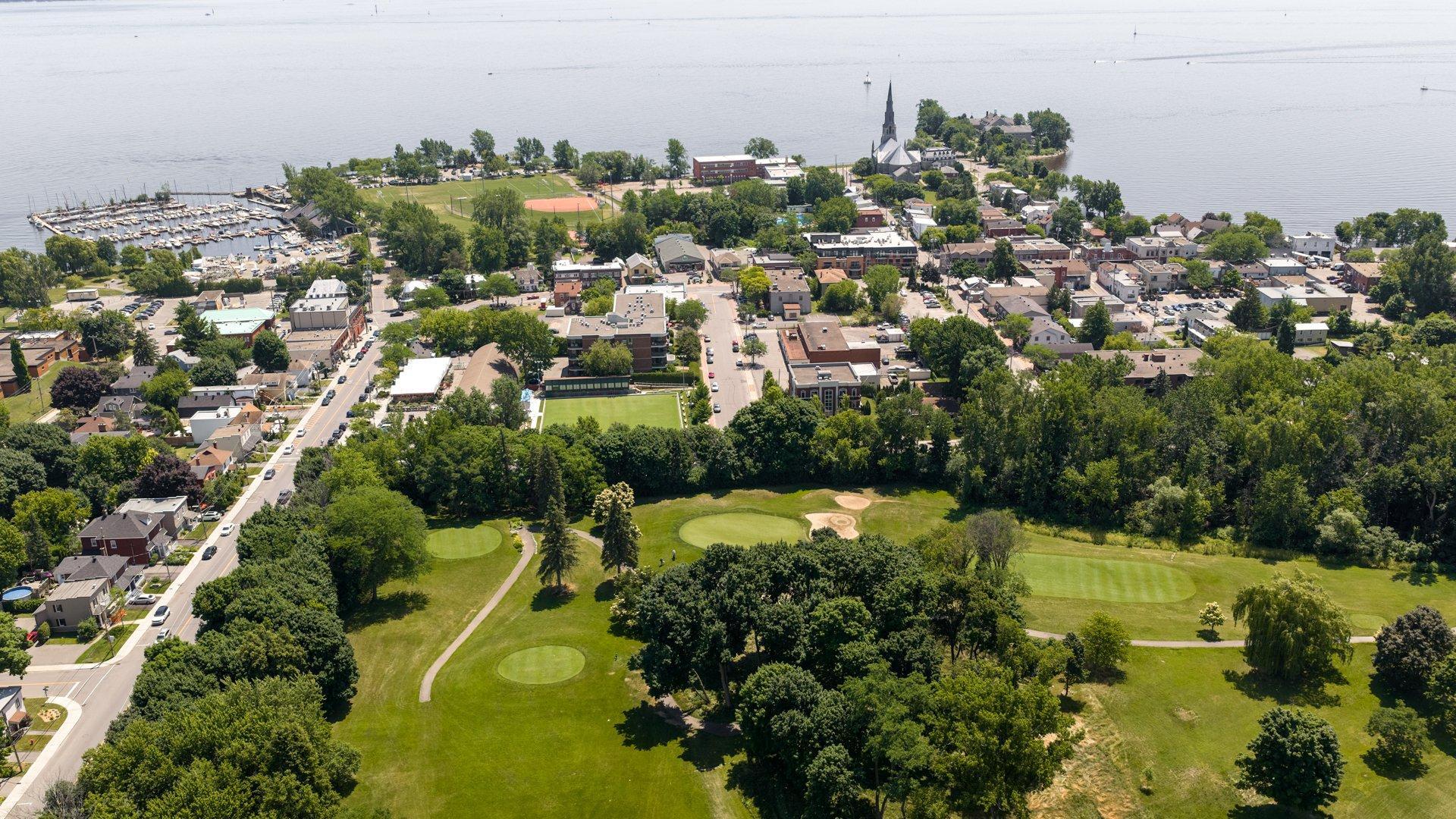 









29


Av. Brunet

,
Pointe-Claire,




QC
H9S4T4

