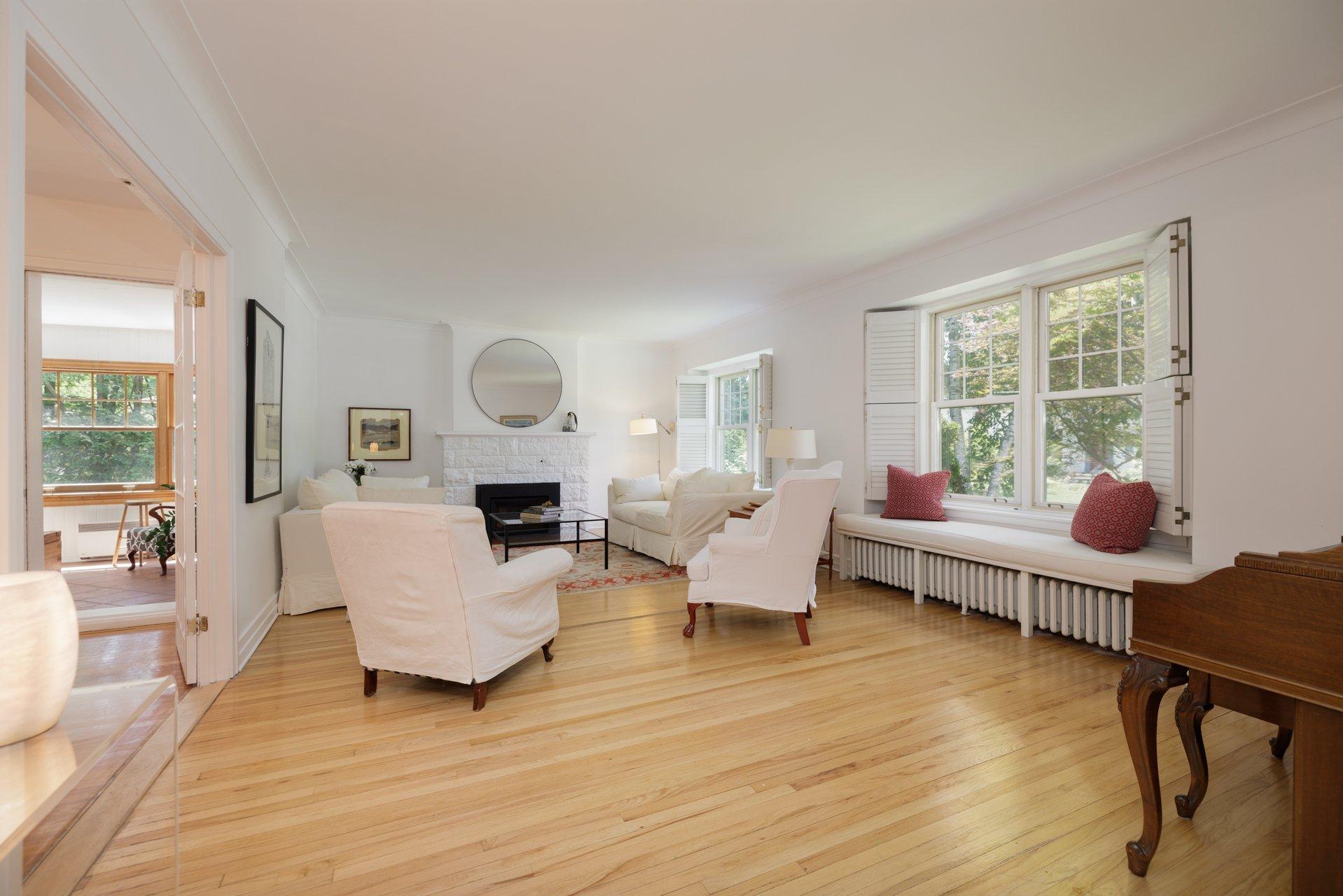 









29


Av. Brunet

,
Pointe-Claire,




QC
H9S4T4

