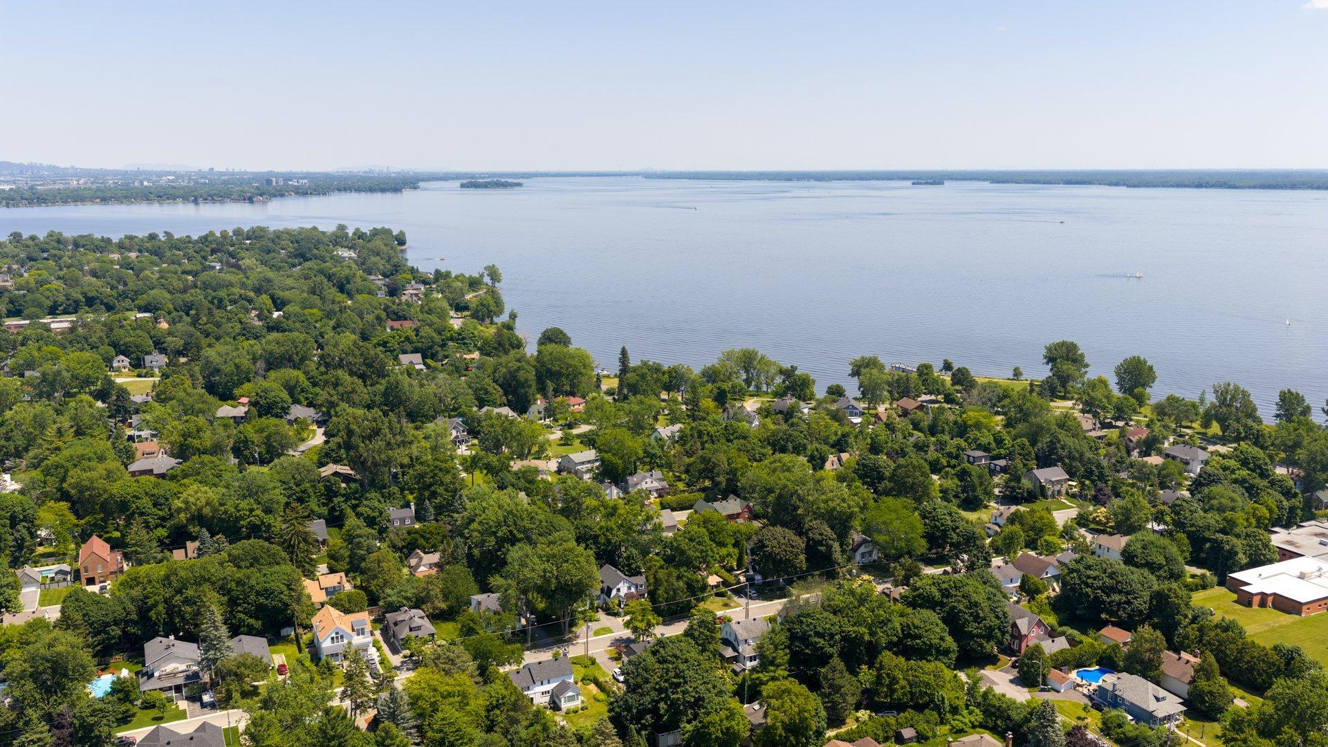 









29


Av. Brunet

,
Pointe-Claire,




QC
H9S4T4

